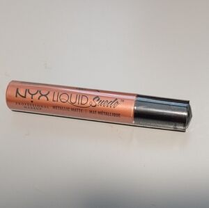 NYX Liquid Suede Metallic Matte Lipstick - Mauve Mist
